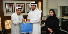 Dubai Customs concludes month of reading events and distributes 3,000 books