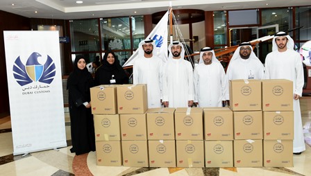 Dubai Customs distributes clothes to 1,500 families during Eid