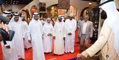 Dubai Customs Director Visits Carpet & Art Oasis 2017