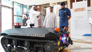 جمارك دبي تكرم المبتكرين المشاركين في " الابتكار الدولي الأول"