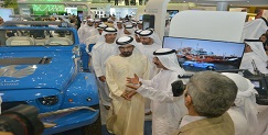 Mohammed bin Rashid visits Dubai Customs pavilion at GITEX, praises smart services
